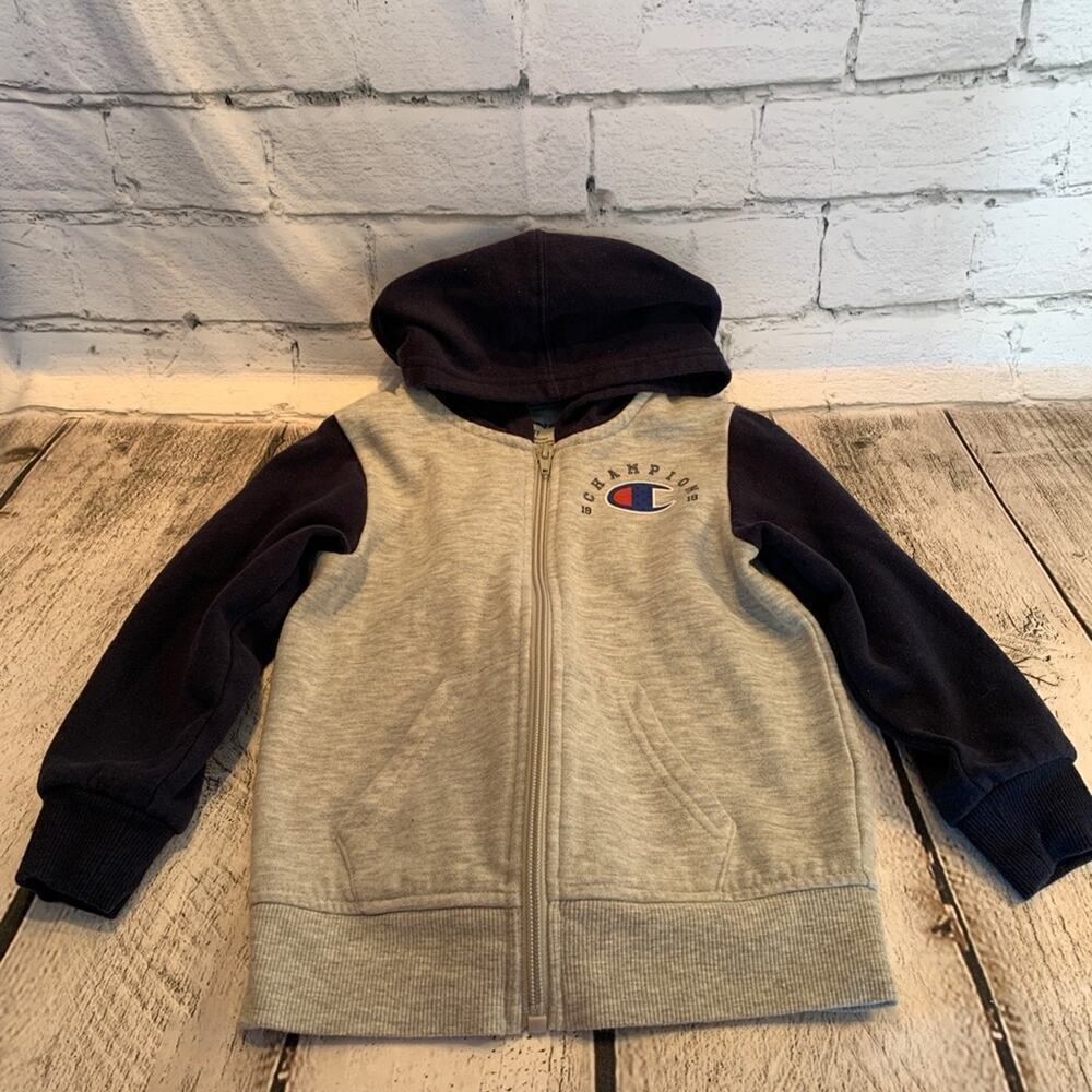 CHAMPION Boy’s Grey/Navy Sweatshirt Zip Up Hoodie / Size: 4T